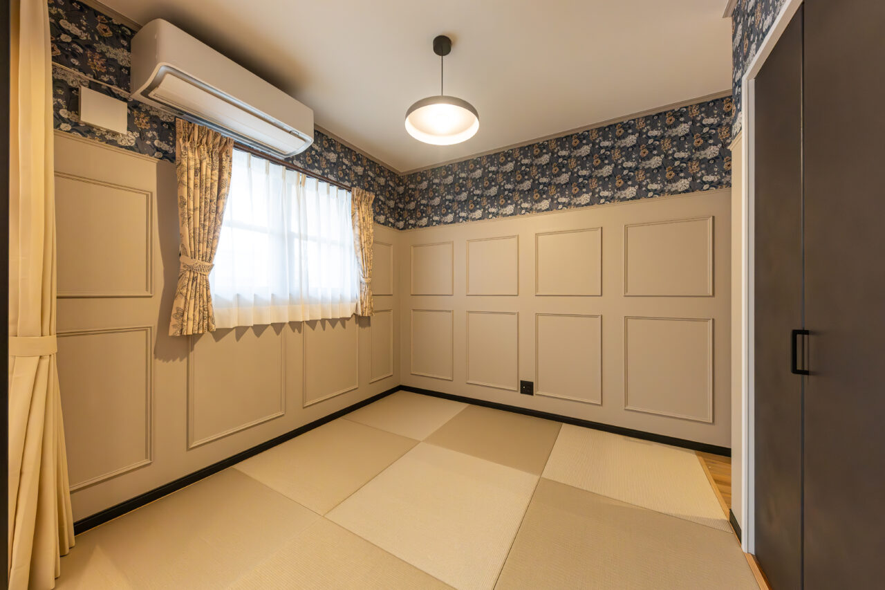 陽だまりとアーチが迎えるノルディックモダンなお家